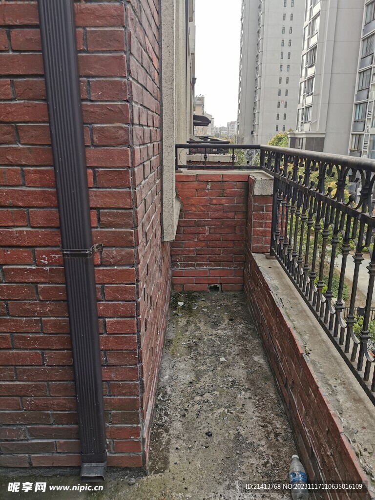 毛坯房土坯房