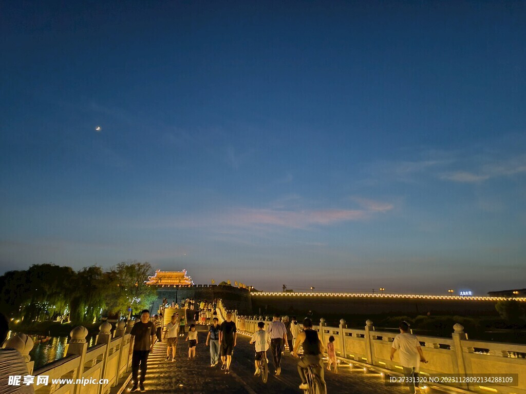 寿县东门夜景