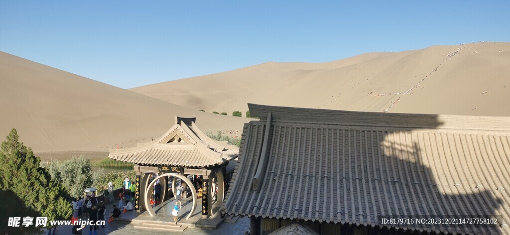 青甘线美丽风景沙漠月牙泉旅游