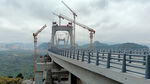 建设中的贵州兴义金州大桥