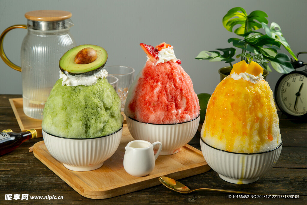 水果刨冰冰淇淋产品图摄影图
