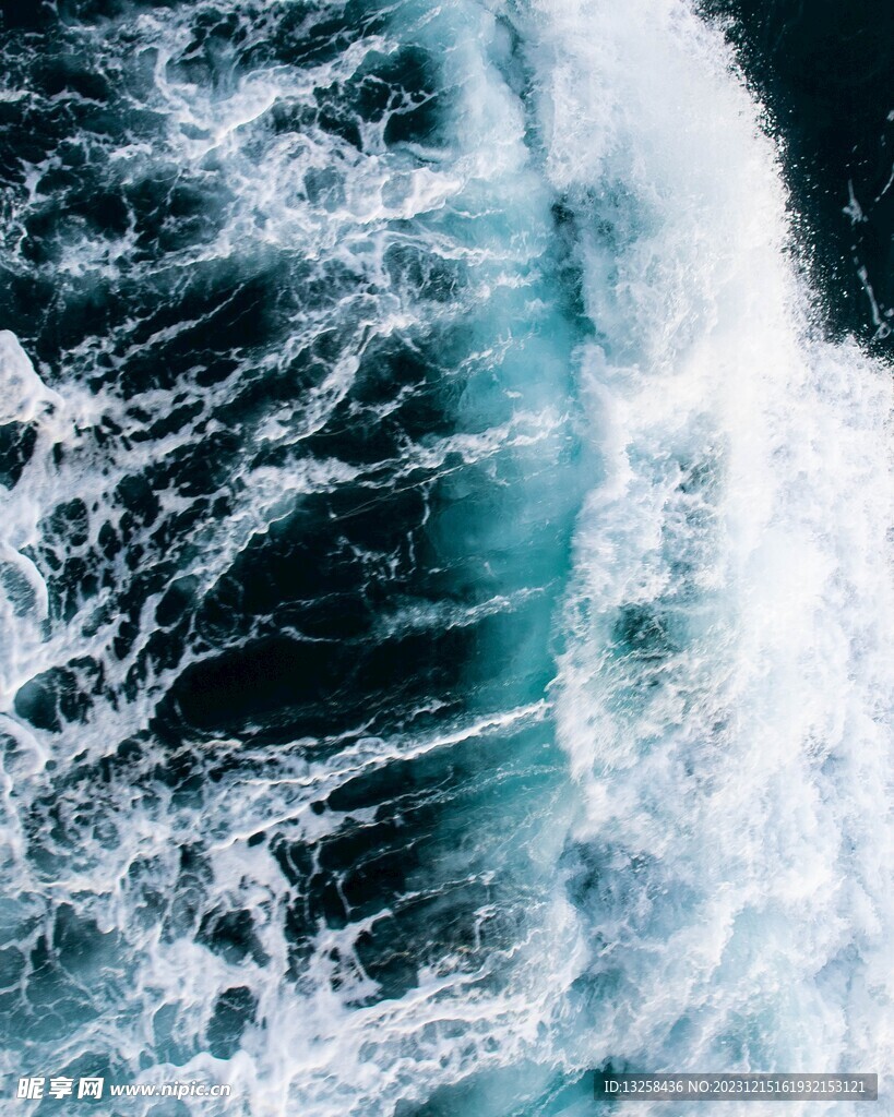海浪泡沫