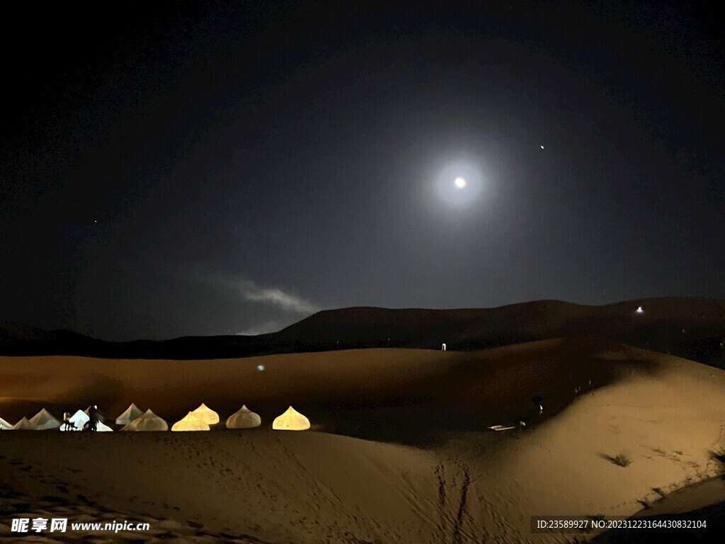腾格里沙漠 露营 夜景