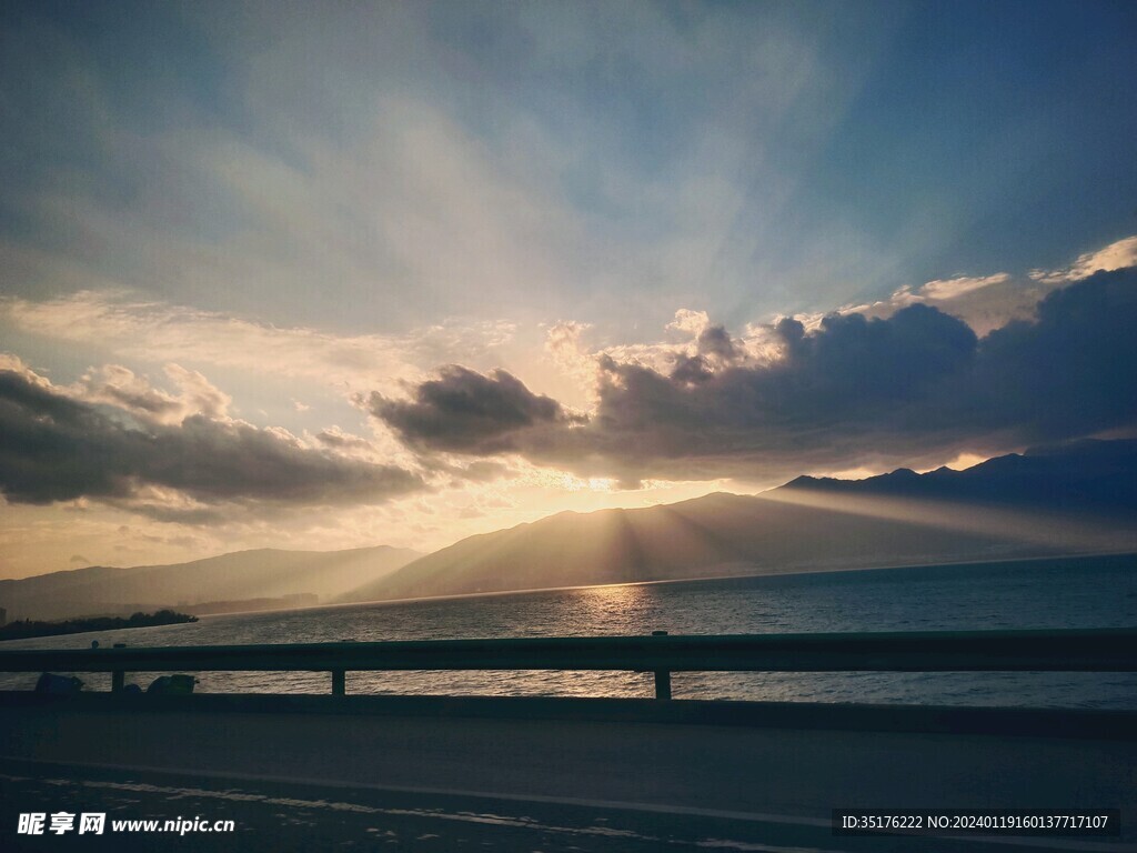 阳光与海