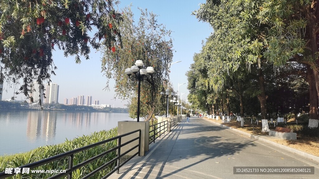 江邊景