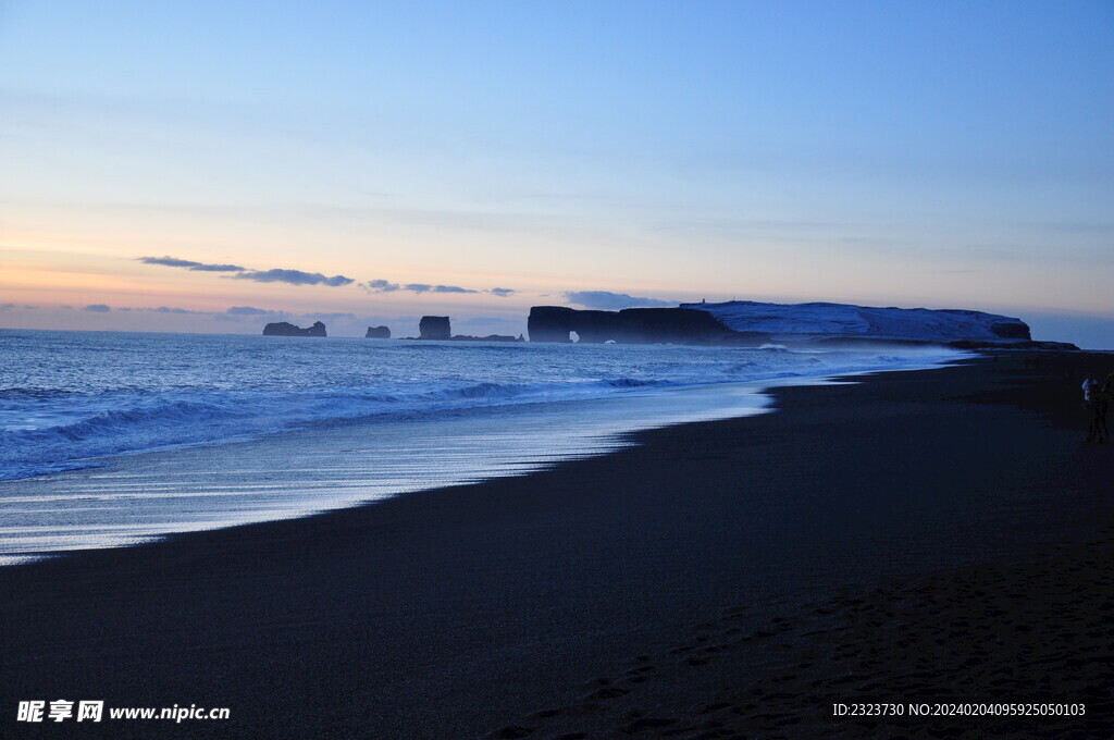 冰岛黑沙滩风景