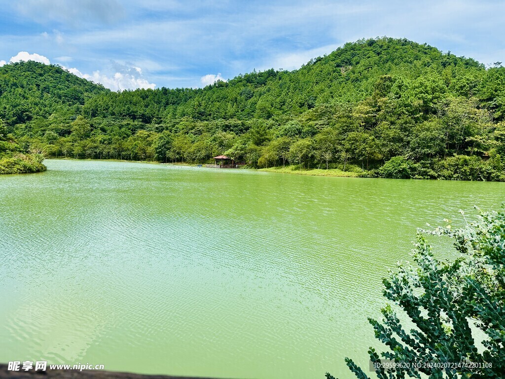 湖泊