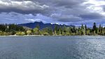 新西兰皇后镇湖畔风景