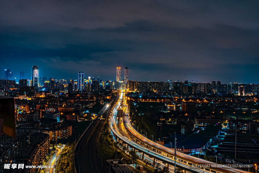 昆明夜景车流