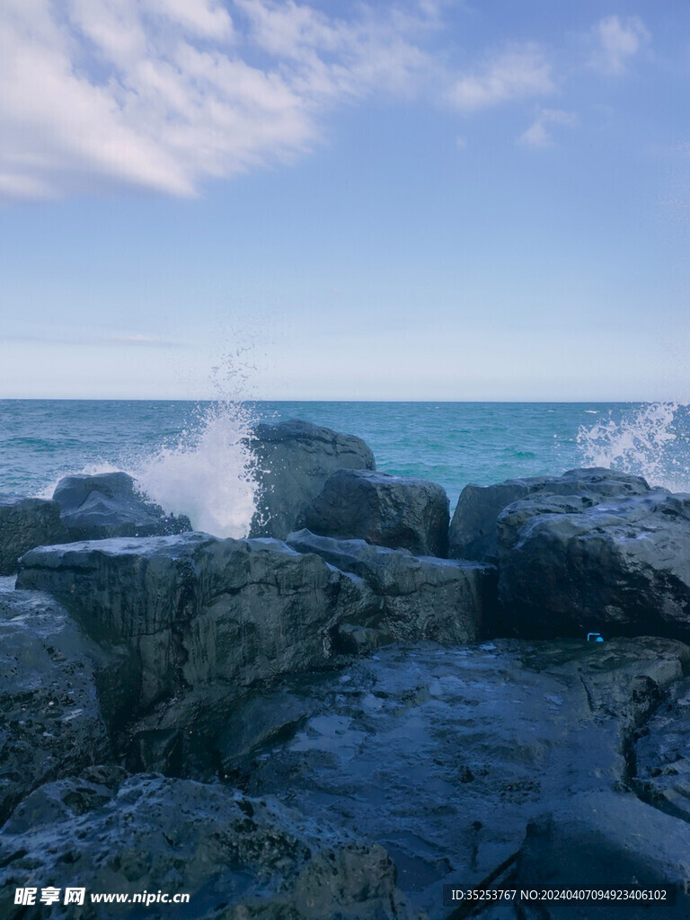 海与石
