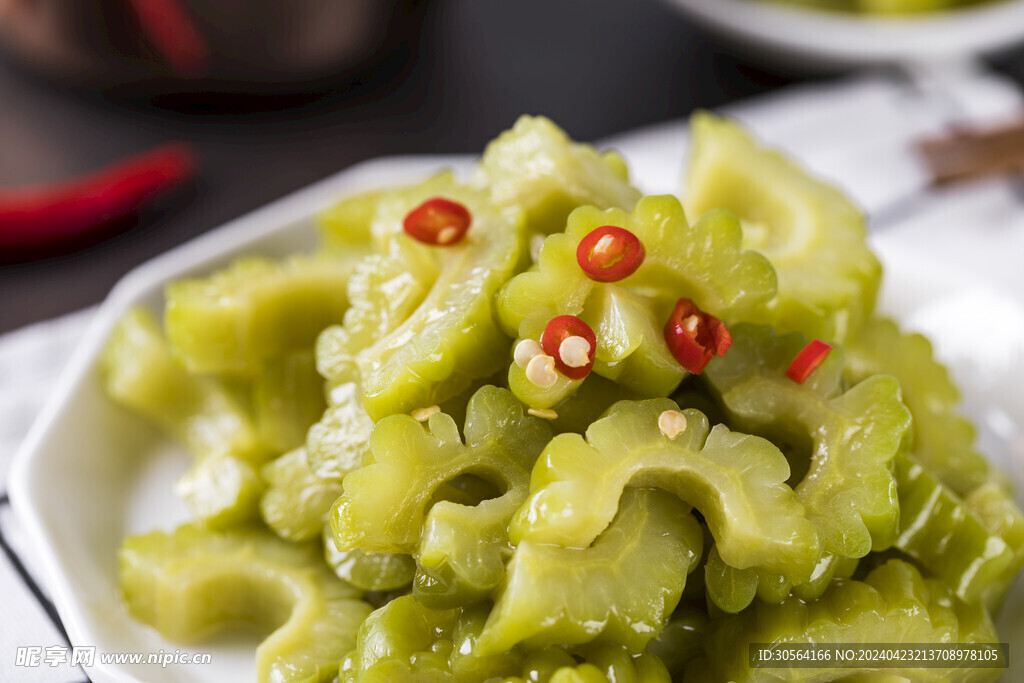 涼拌苦瓜美食