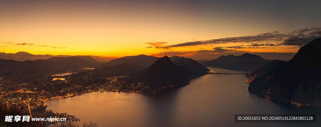 遠山山水背景