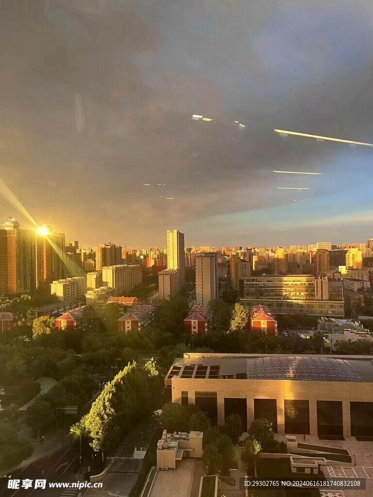 窗外天空