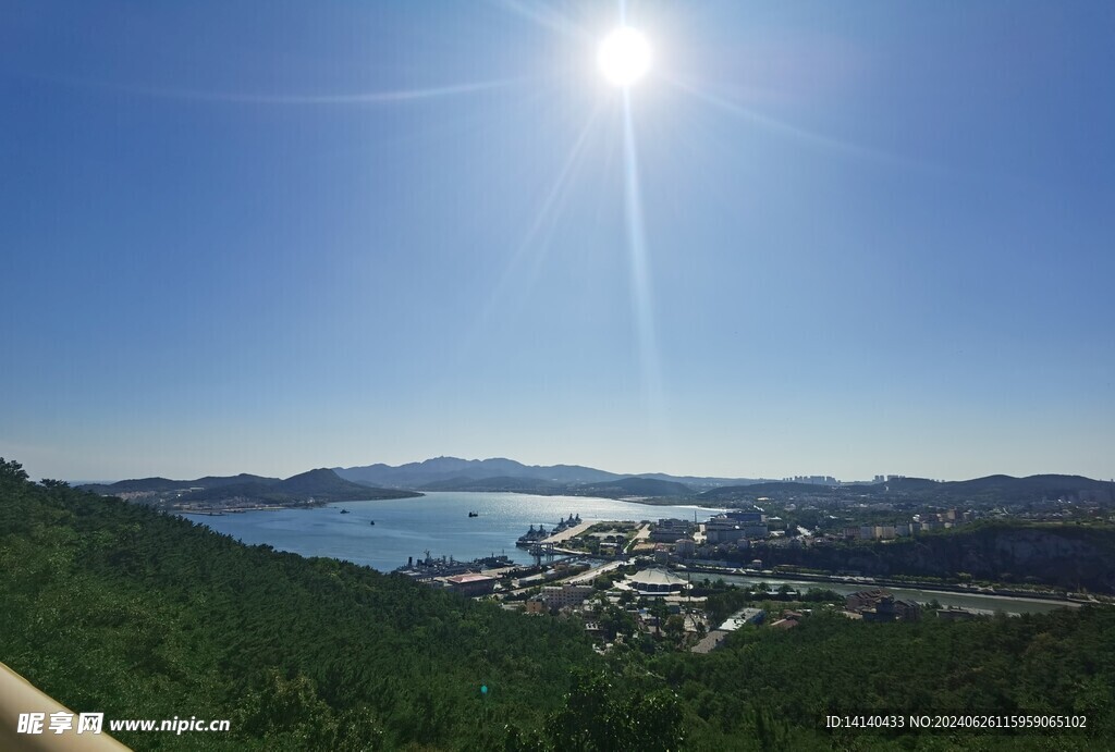 迎著太陽(yáng)