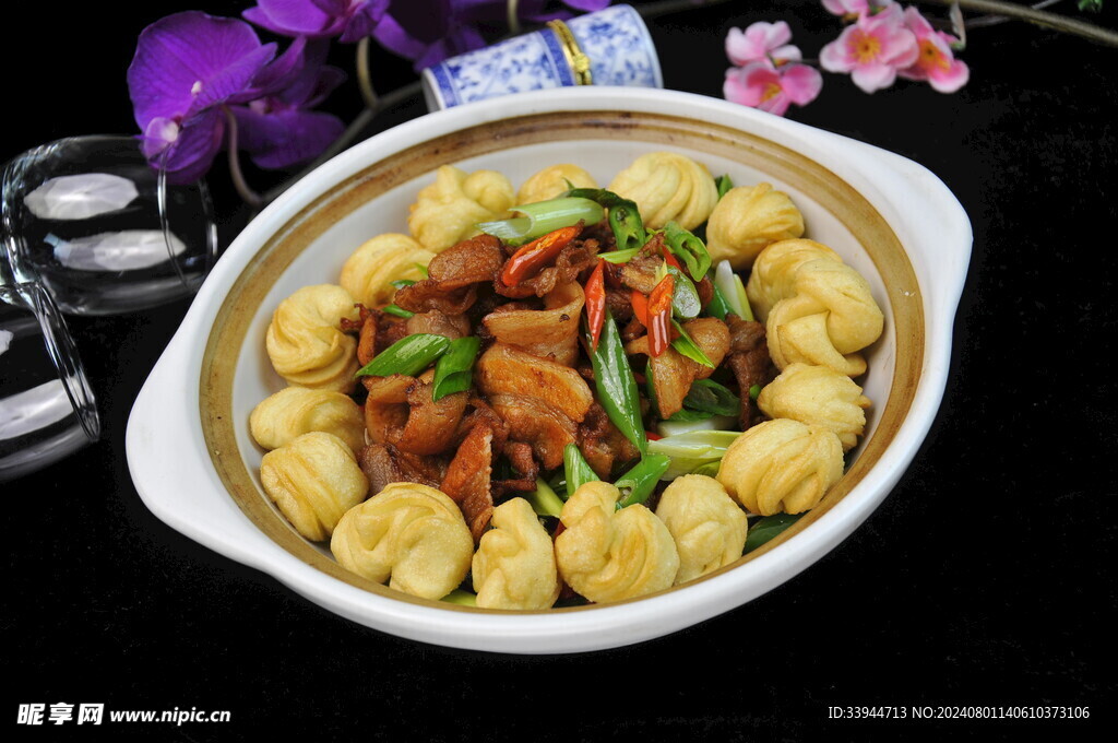 五花肉燜花卷
