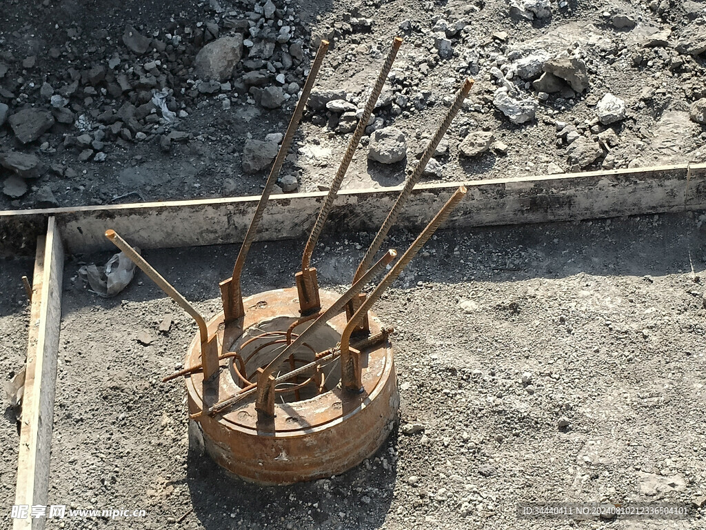 管樁