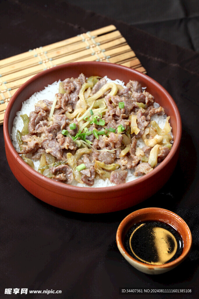 酸菜嫩肉煲