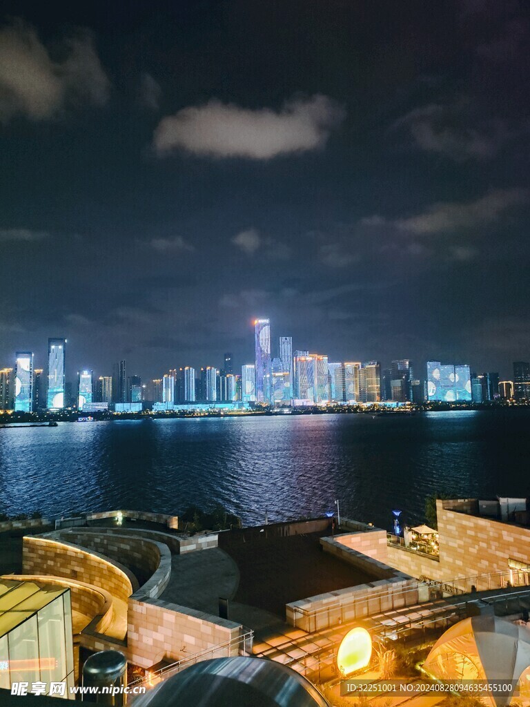 休閑燈光秀 