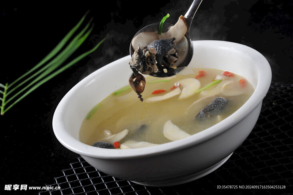 鮮菌烏雞湯