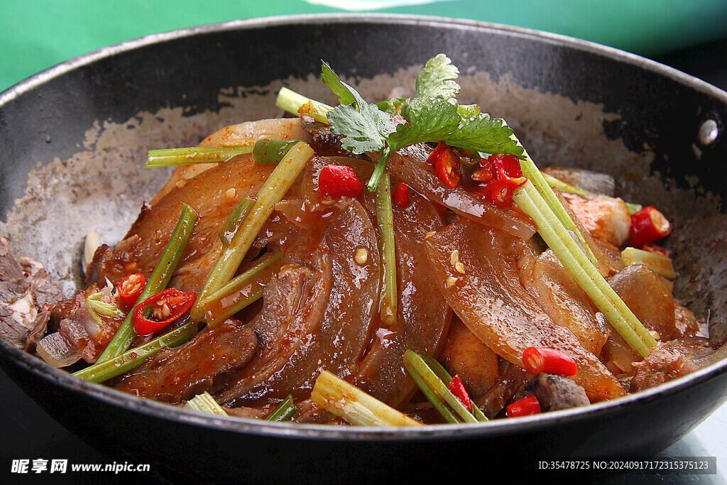 干鍋帶皮牛肉