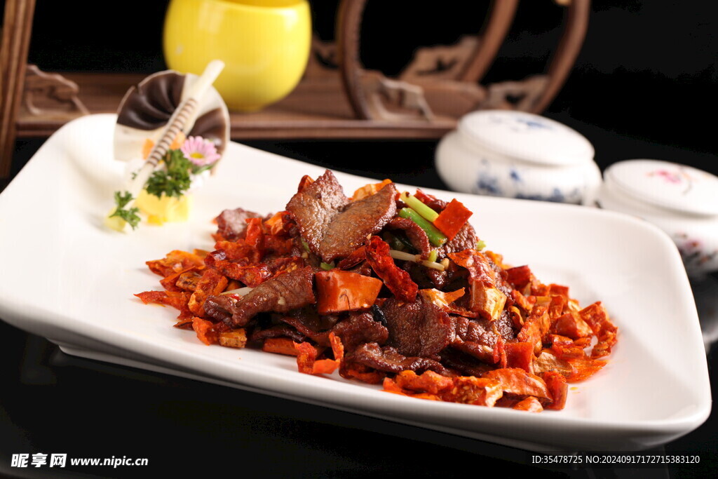老干媽脆椒牛肉