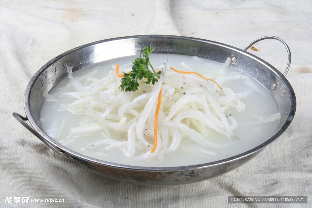 銀魚蘿卜絲湯