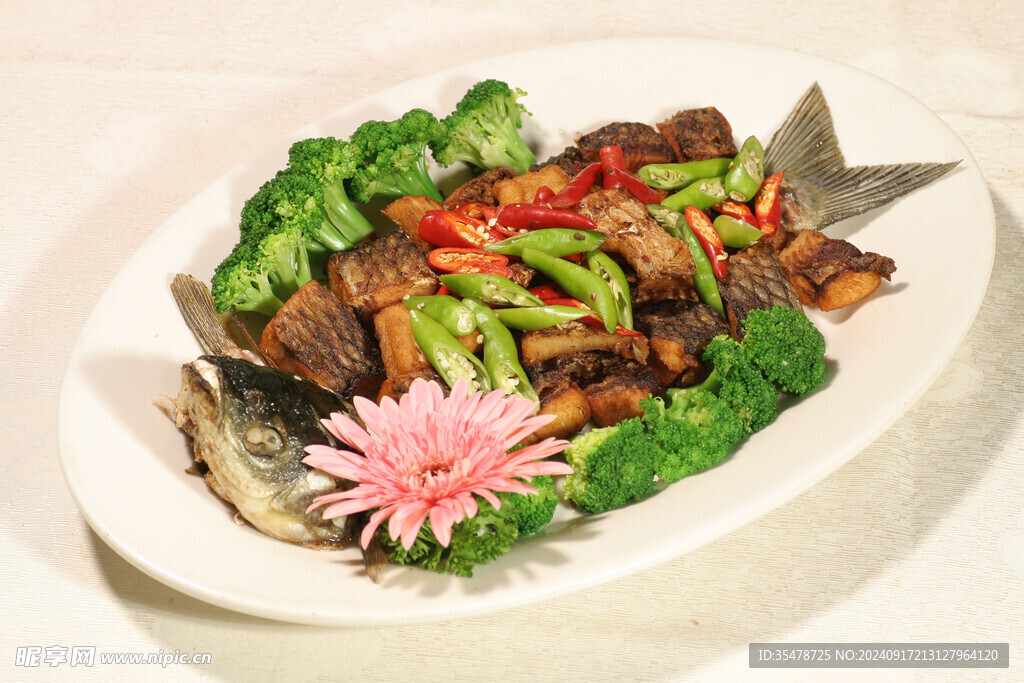  辣炒鯇魚