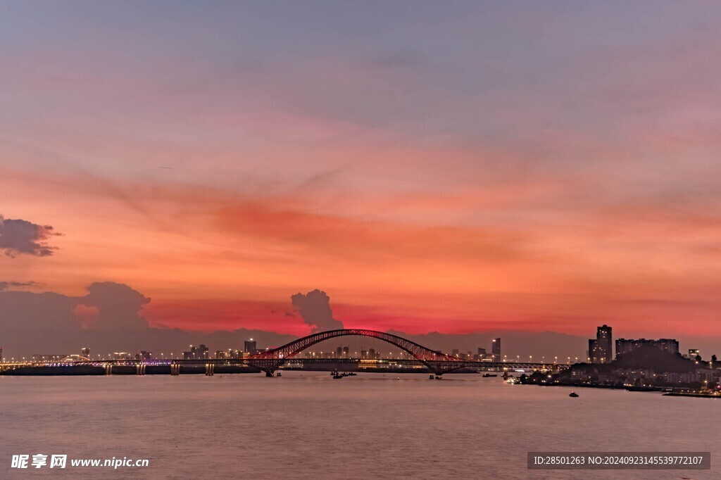 海上晚霞
