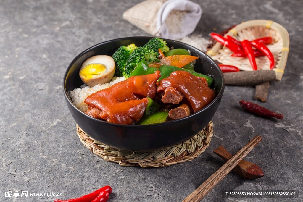 隆江豬腳飯