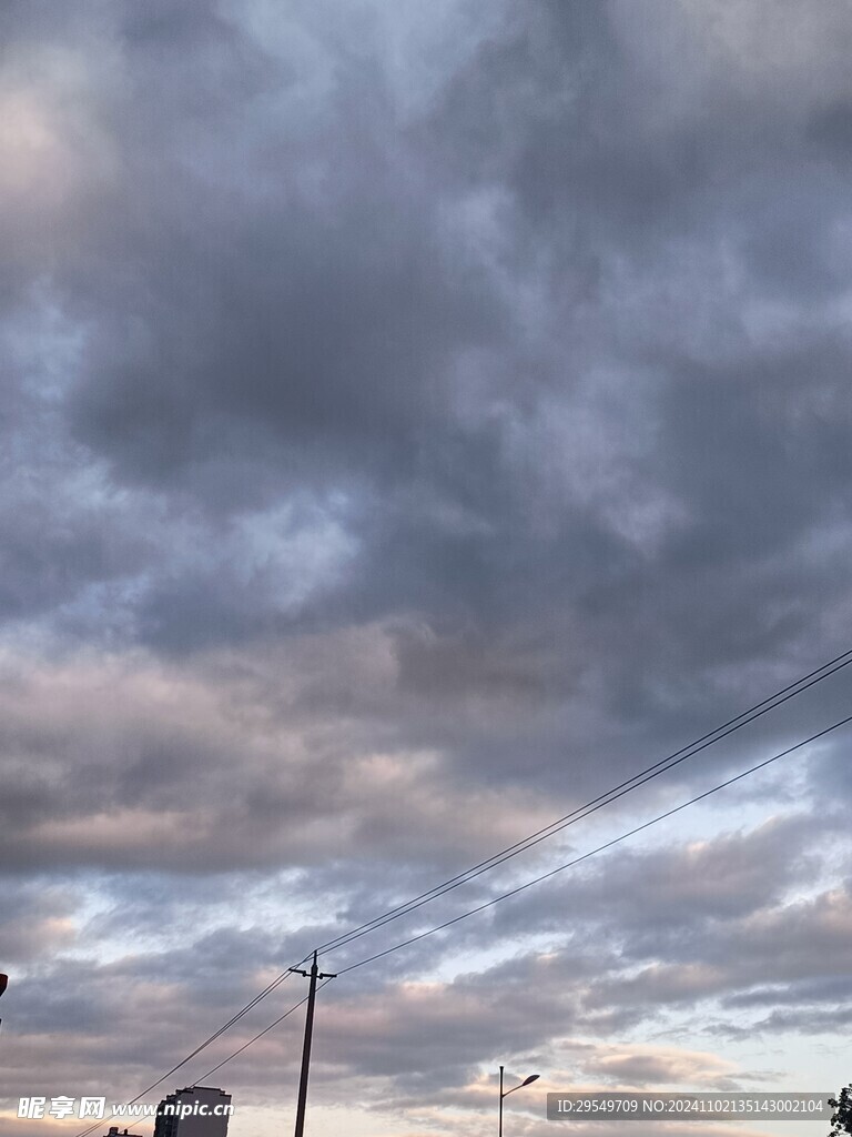 灰色天空
