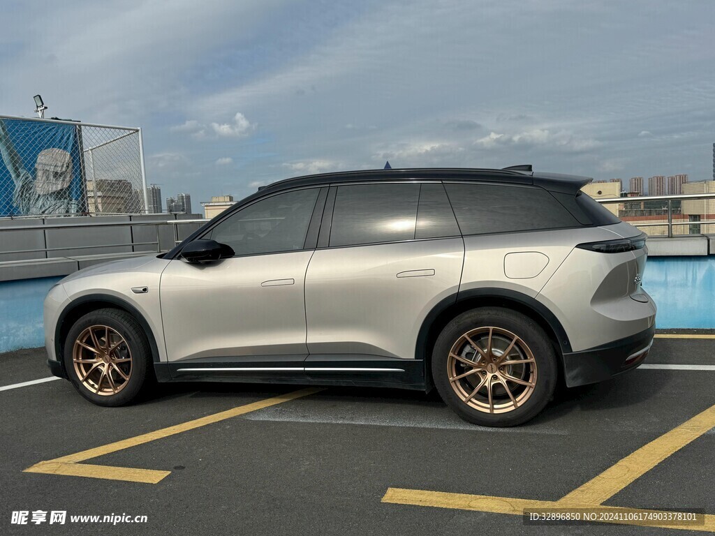 蔚來(lái)汽車(chē)