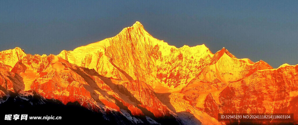 日照金山