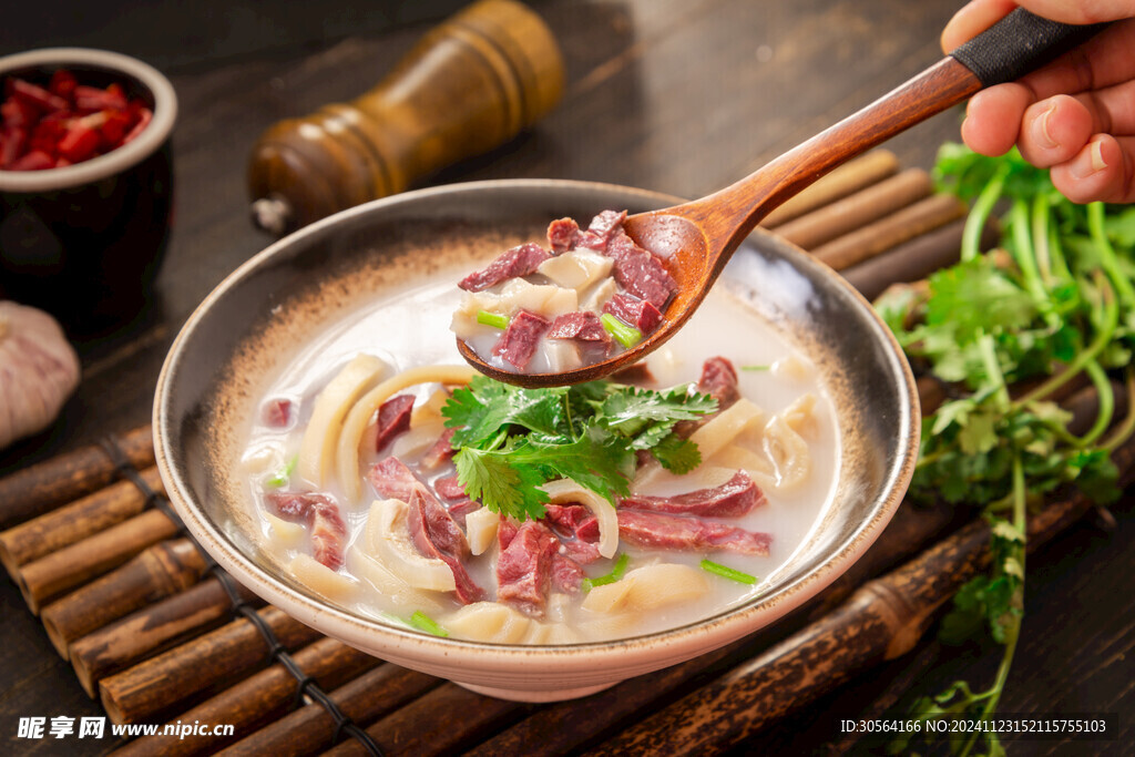 羊雜湯美食