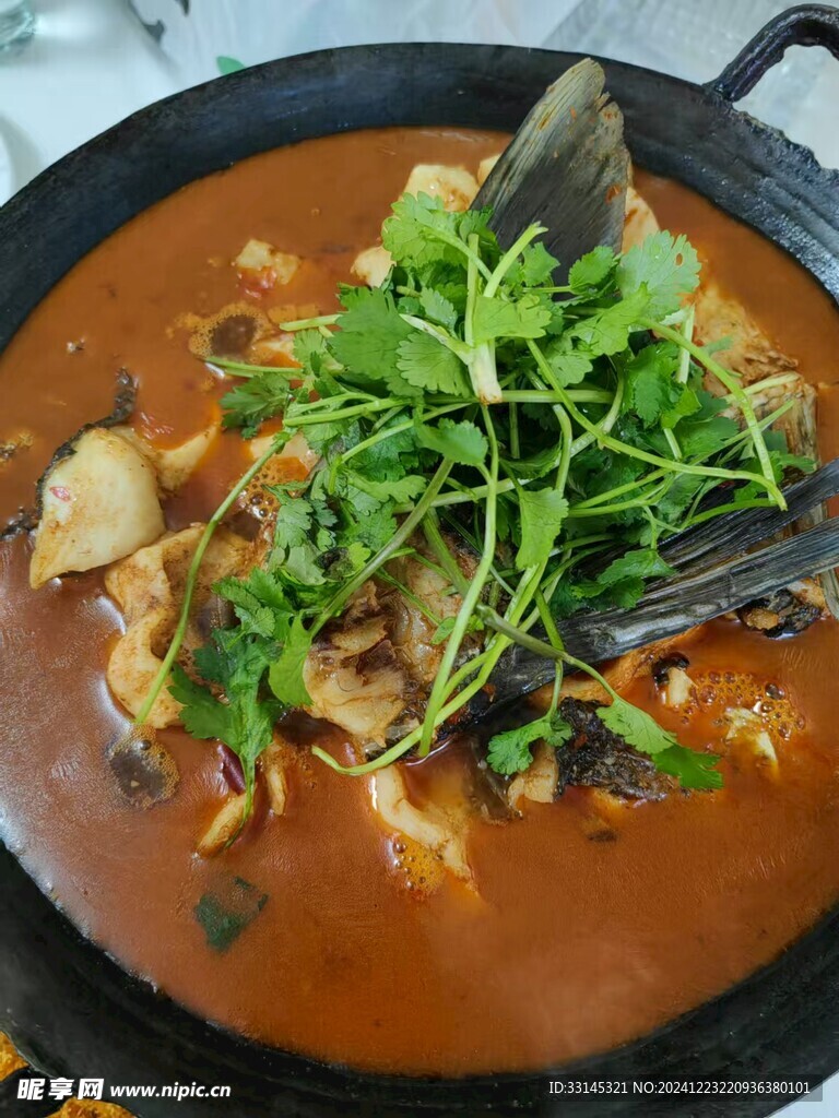 美食秘制鐵鍋魚