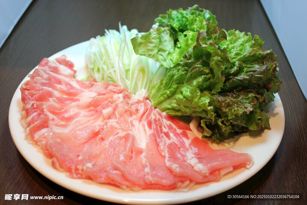 新鮮牛肉食材