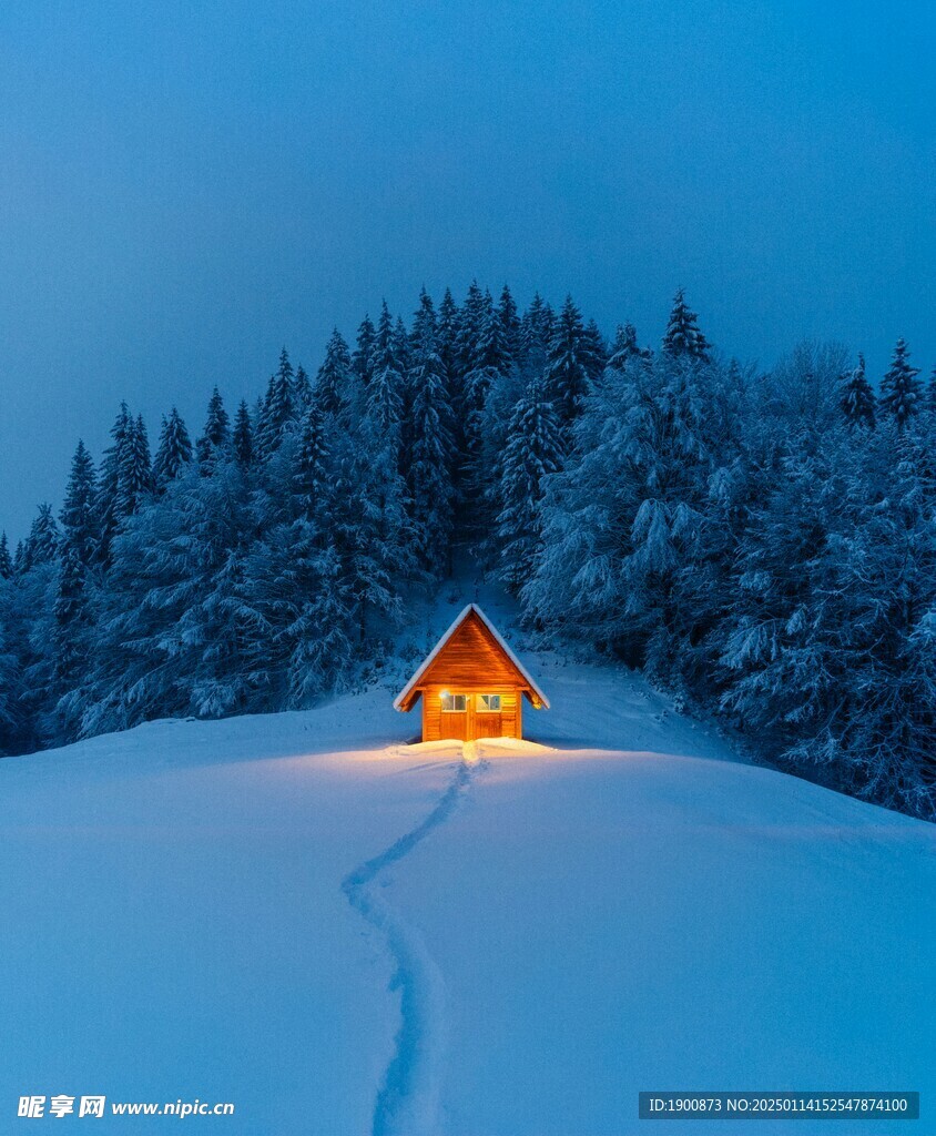 雪中小屋