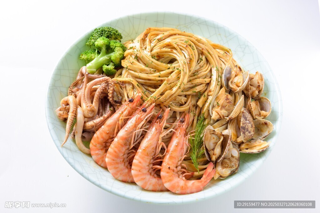          鮮蝦魷魚面 