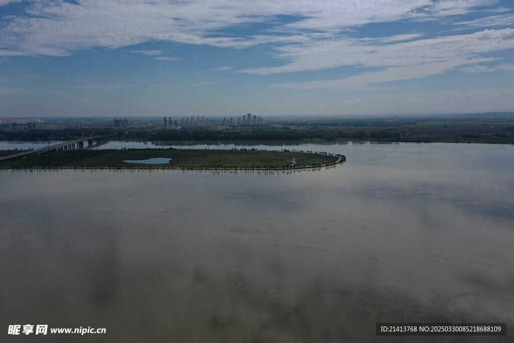 江邊的樓市
