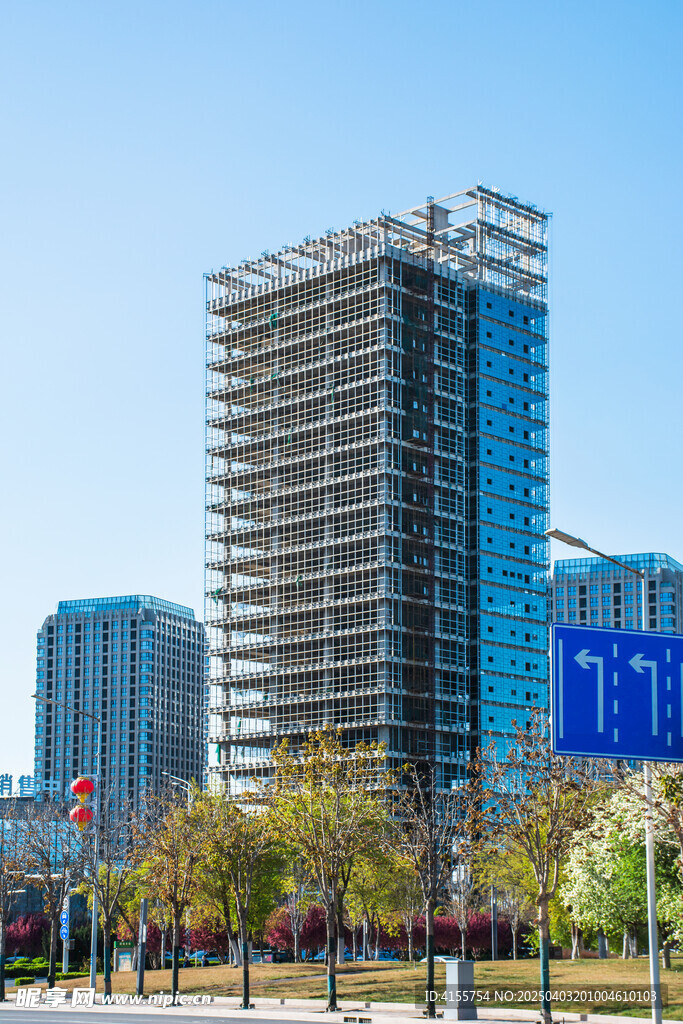 藍色腳手架城市建筑工地