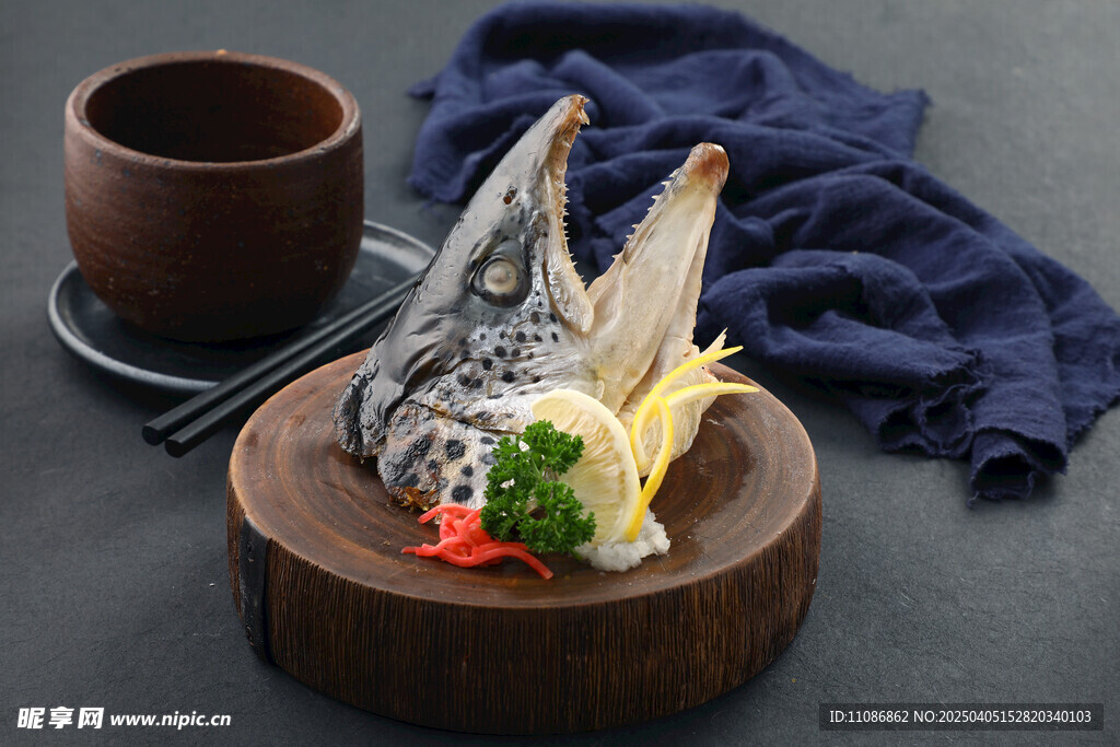 烤三文魚頭 