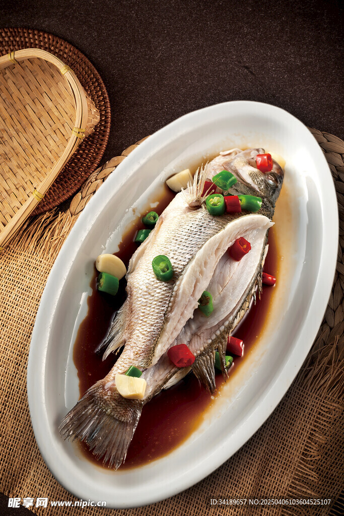 蒸鱸魚