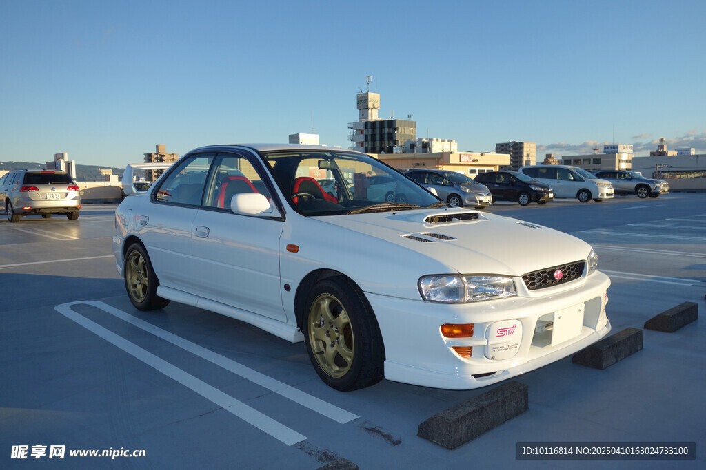 停車場(chǎng)汽車