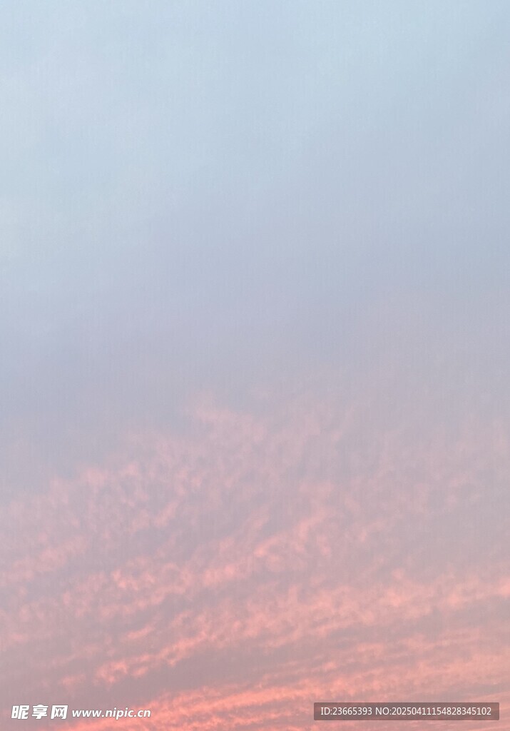 夢幻粉藍漸變天空景色