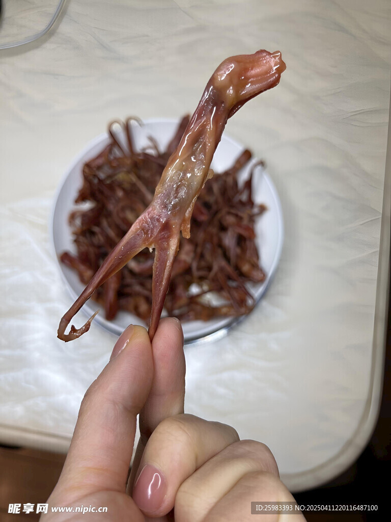 鹵鴨舌
