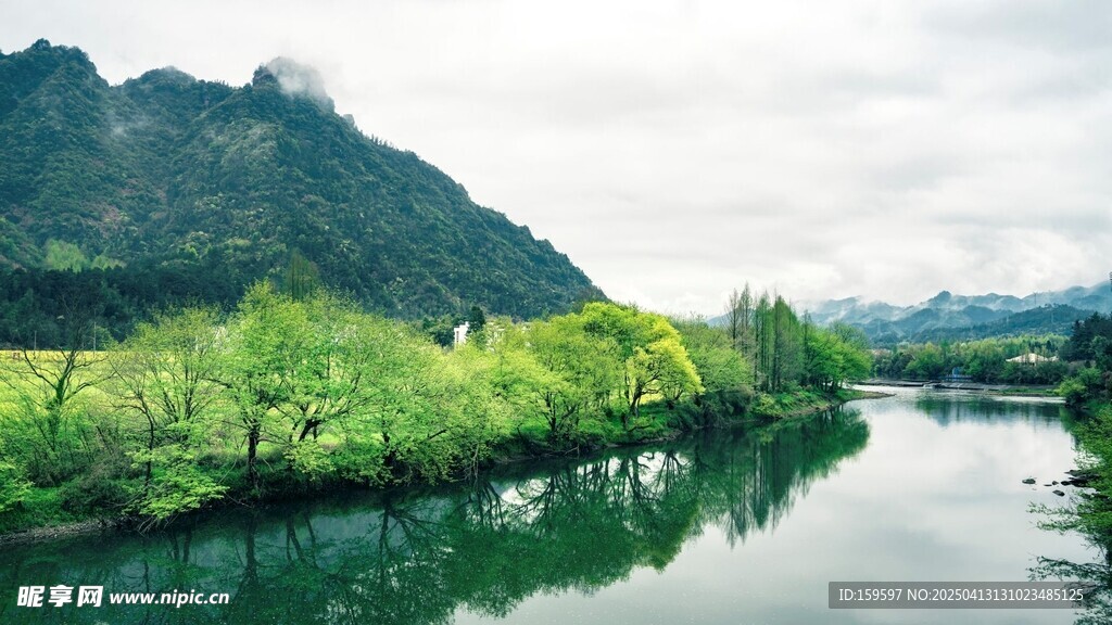春季踏青徽州徽村