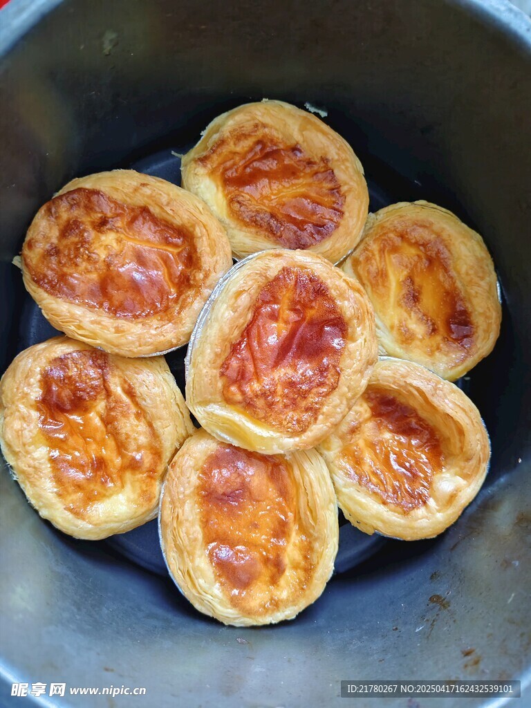 美味烤制蛋撻