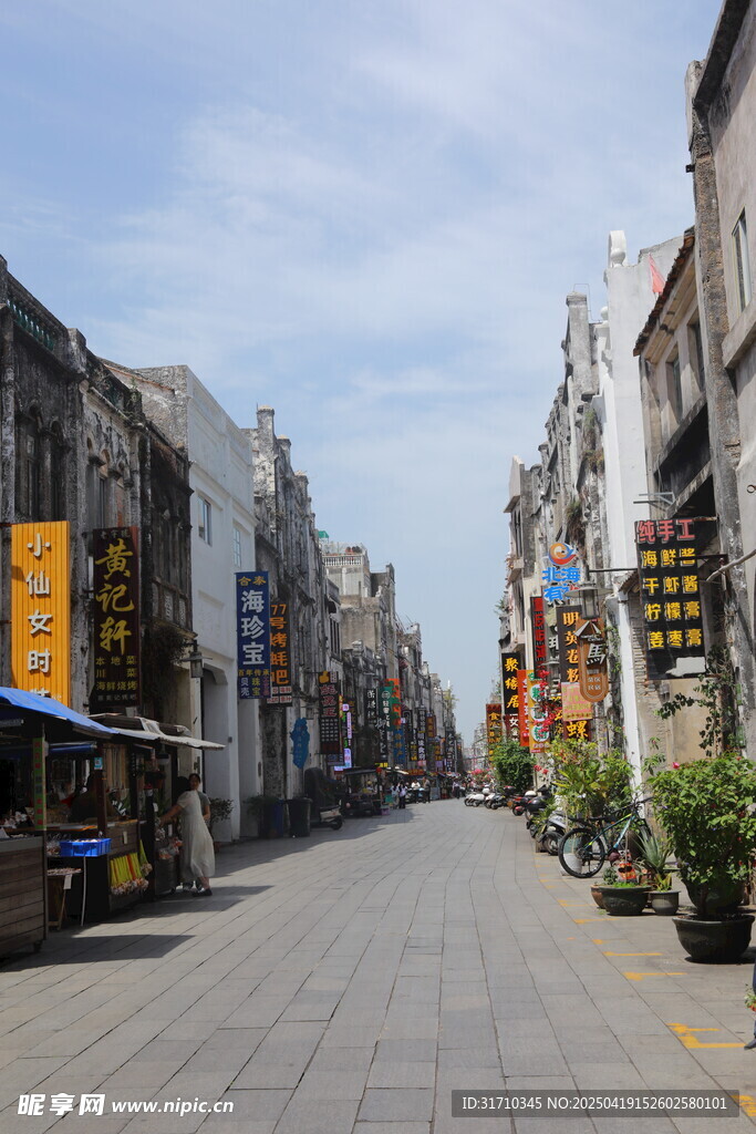 古街風貌 店鋪林立的街道