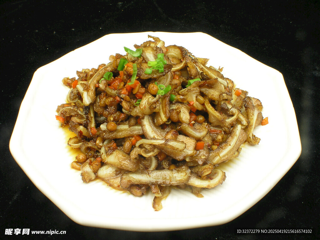 肉末炒平菇