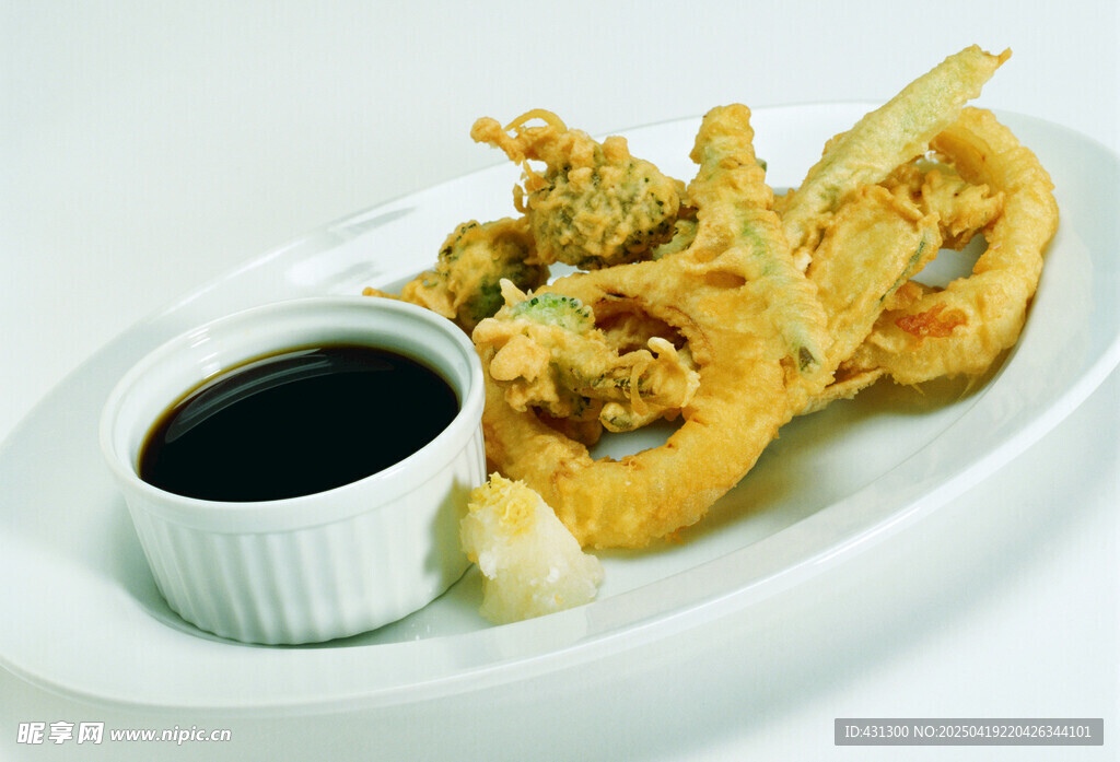 香酥魷魚配蘸料
