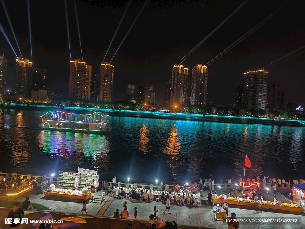 璀璨夜景燈光秀